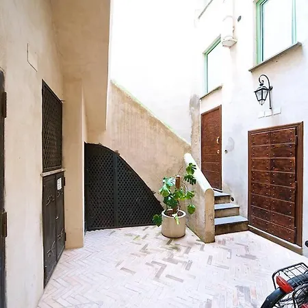 Campo De Fiori - 2 شقة *